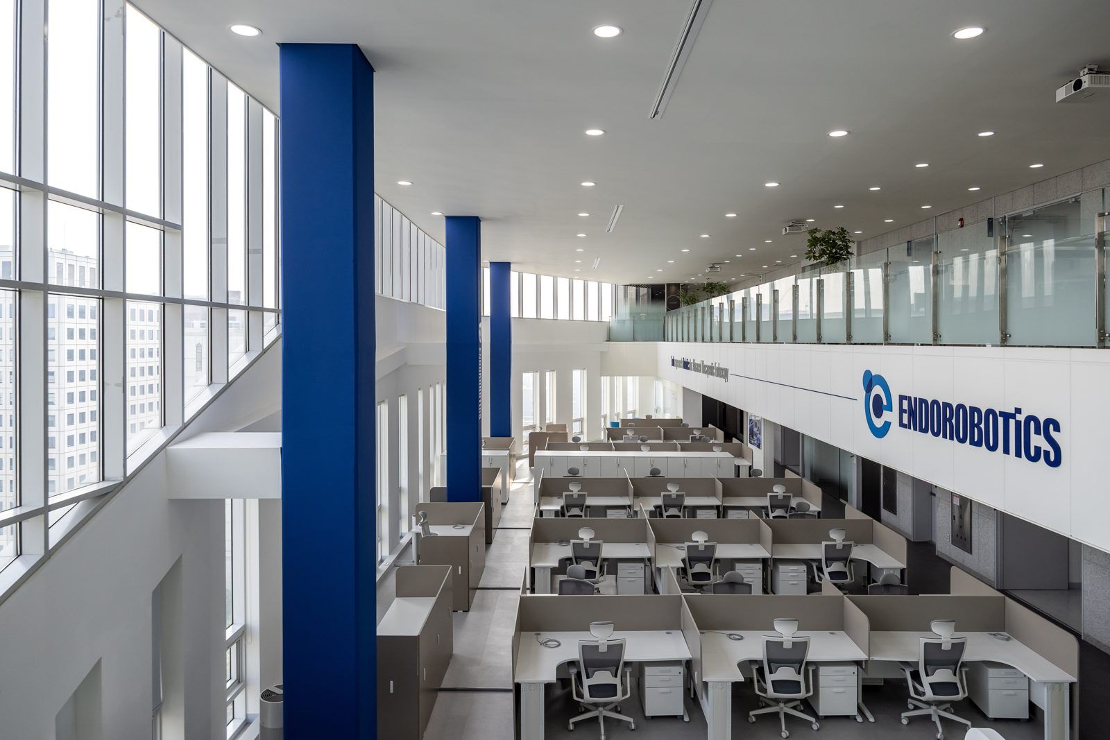 EndoRobotics office — open, collaborative space